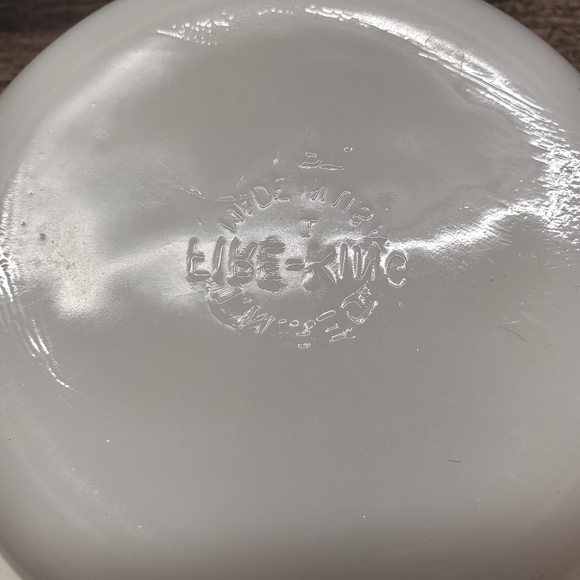 Fire King Gay Fad 1 Pint Casserole Dish No Lid Milk Glass Hand Painted Fruit - Picture 5 of 5